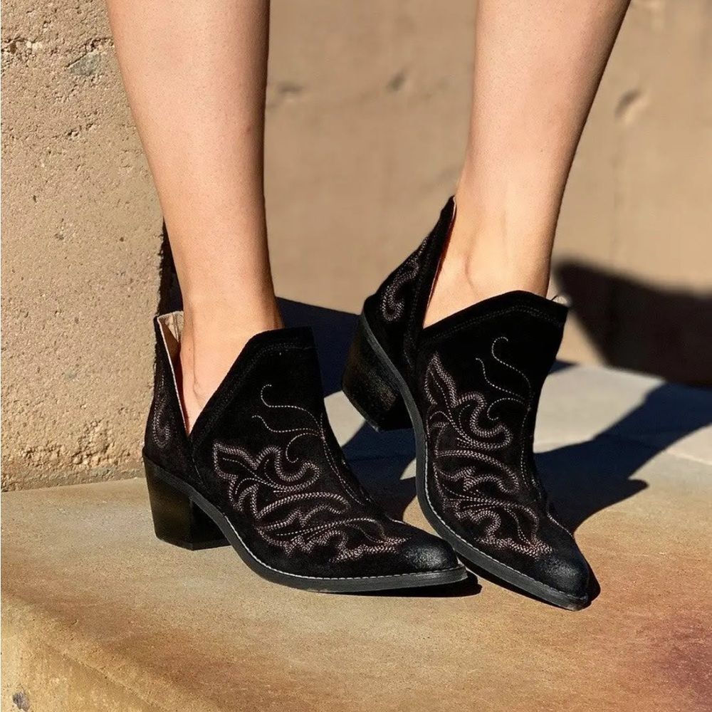 Circle G Western Boots Womens Embroidery Leather Slip On Black Q0098 size 8.5